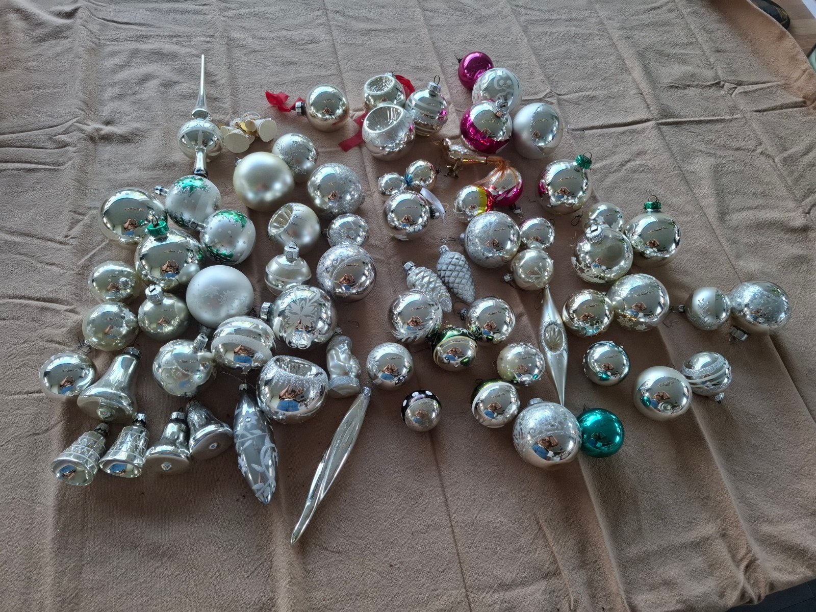 Oude retro vintage kerstballen en piek kerst, Ophalen, Gebruikt