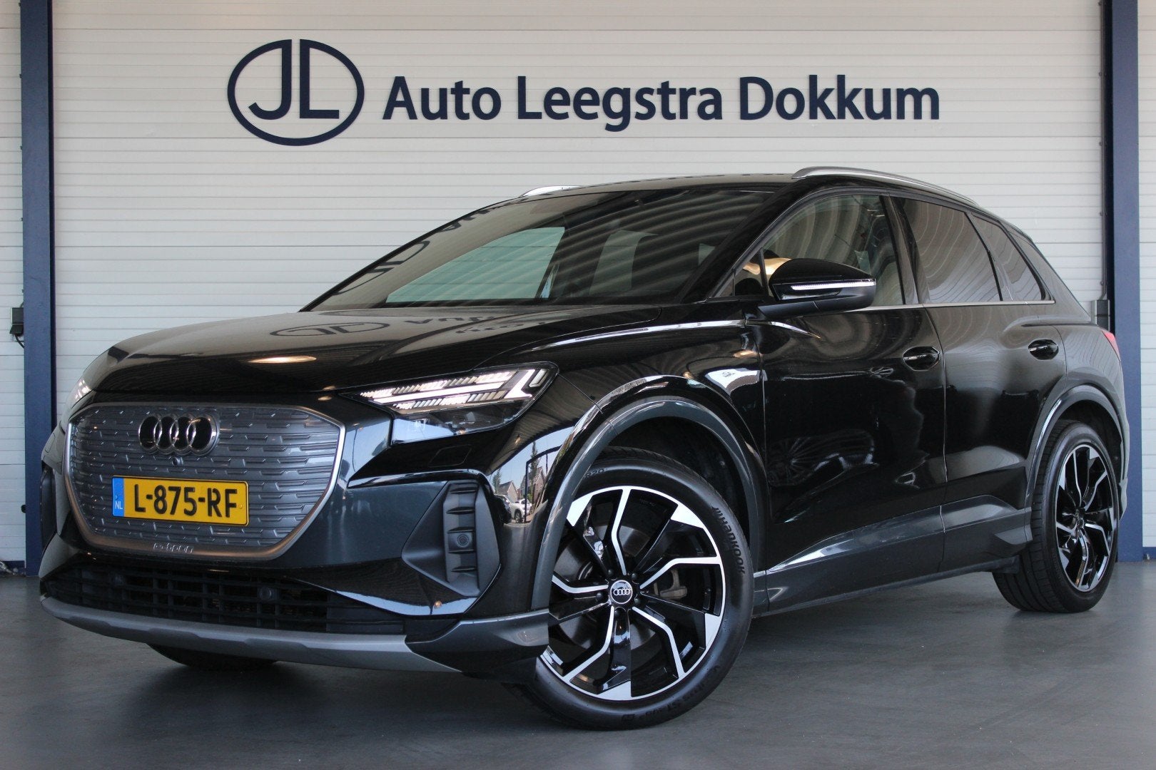 Audi Q4 e-tron 35 Launch edition Advanced 55 kWh Carplay | S, Gebruikt, 22 min, 1865 kg, Zwart