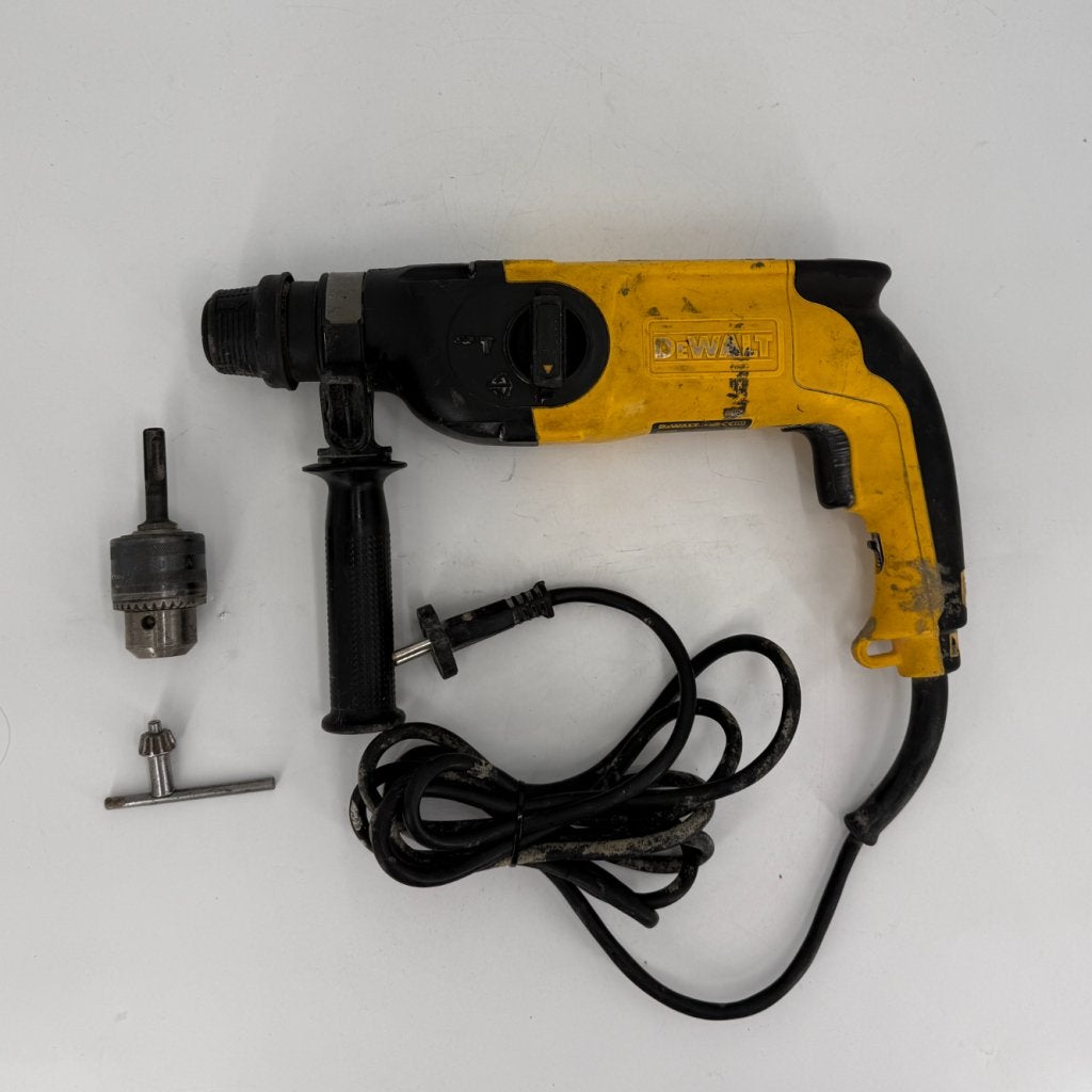 Dewalt D25103 Boorhamer, Dewalt, Gebruikt, Support@dewalt.com, 701 E. Joppa Road
Towson, MD 21286
USA