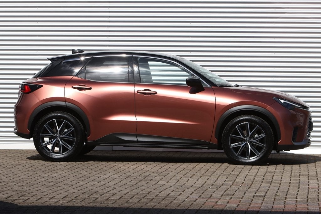 Lexus LBX Cool 2WD Two-Tone Leer-Alcantara (bj 2025), Auto's, Dealer onderhouden, Gebruikt, Zwart, Overige kleuren