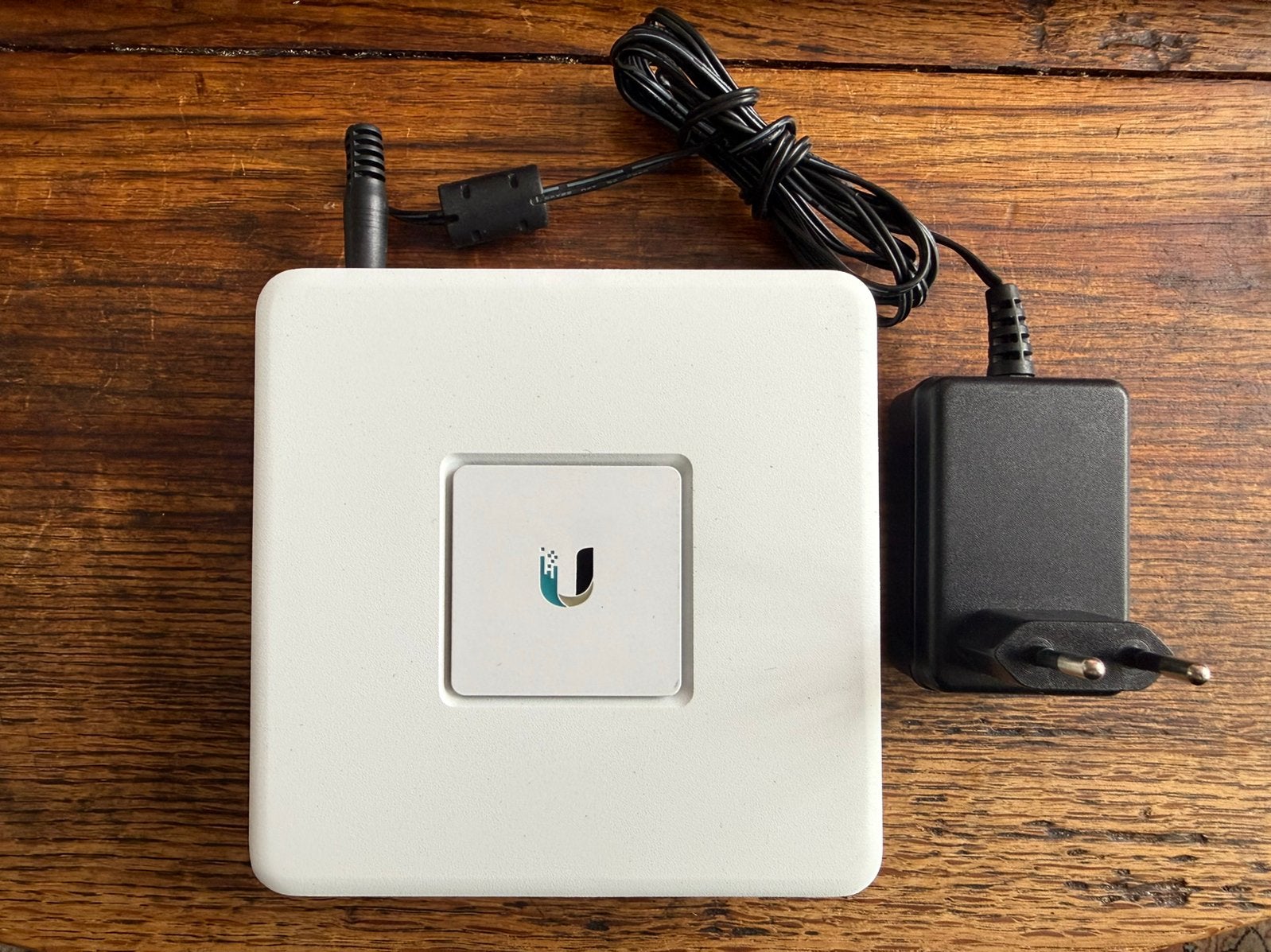 UniFi Security Gateway, Computers en Software, Routers en Modems, Ophalen of Verzenden, Gebruikt, Router