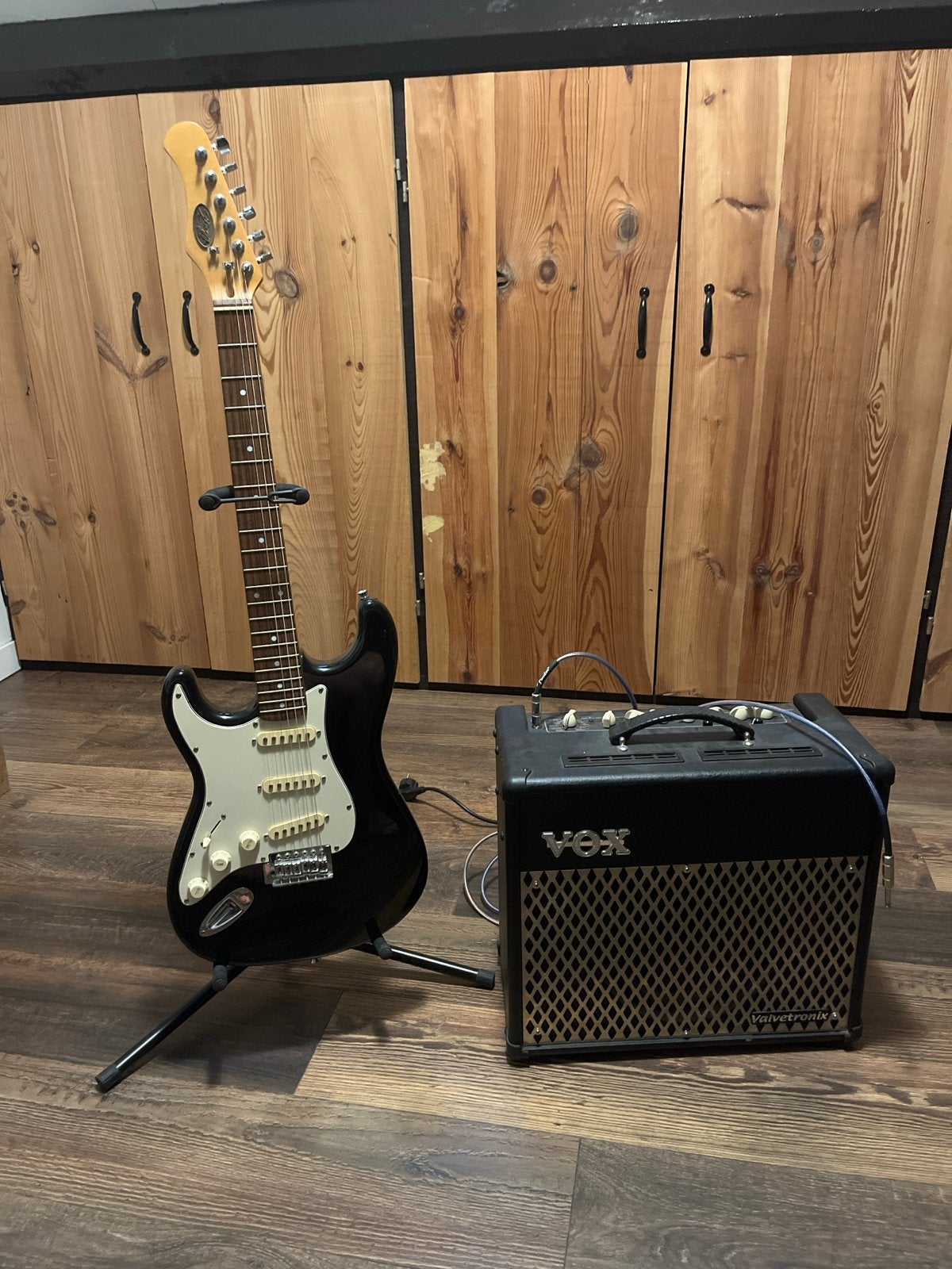 Elektrische gitaar met VOX Valvetronix versterker, Gebruikt, Met versterker, Solid body, Ophalen
