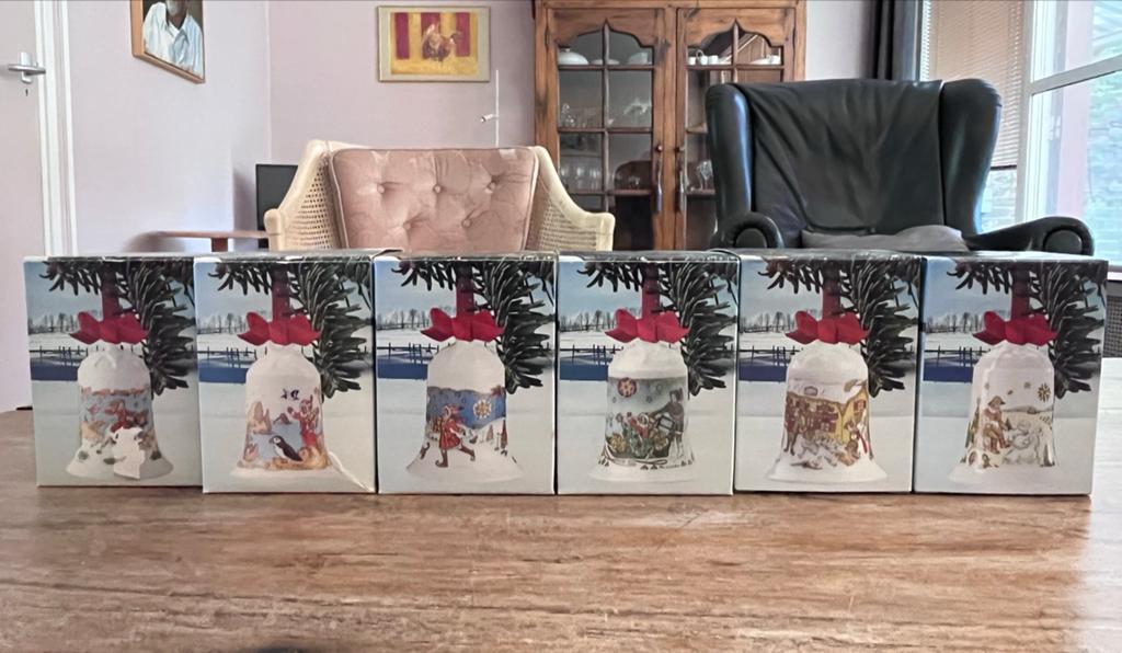 Set van 6 Hutschenreuther Kerstklokken (1988-1993), Ophalen of Verzenden, Zo goed als nieuw
