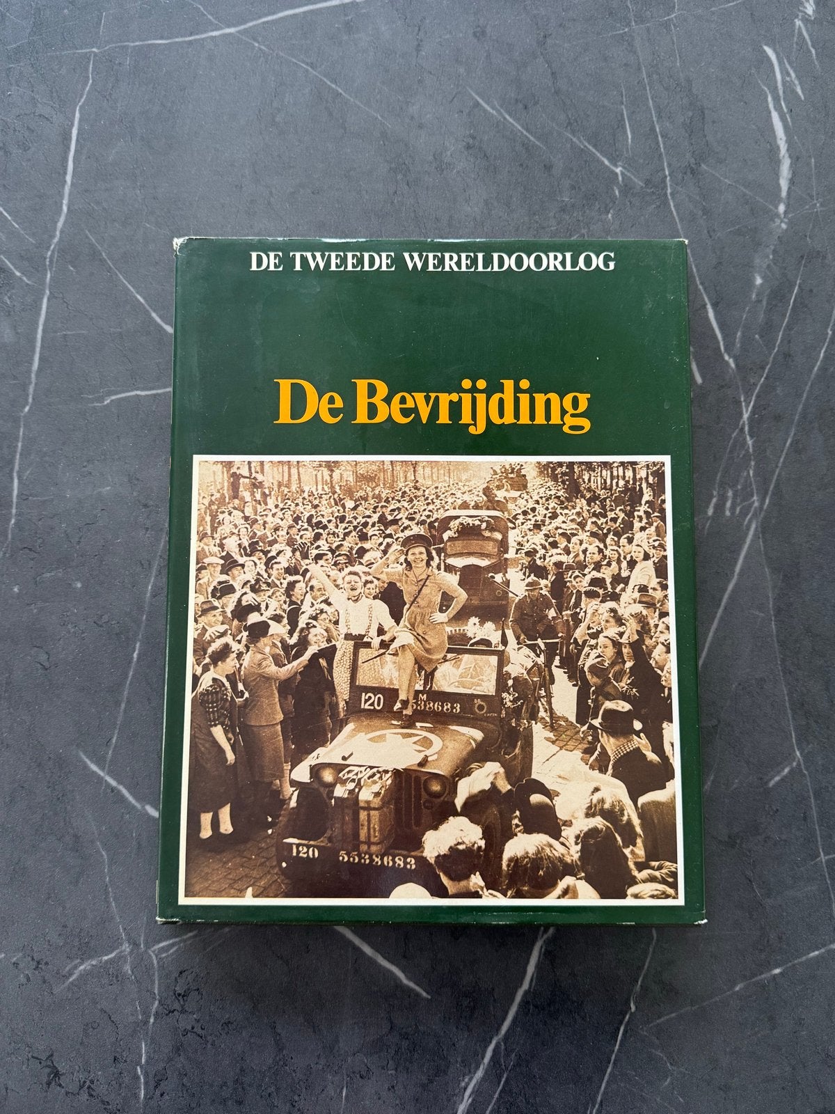 De Bevrijding - De Tweede Wereldoorlog, Ophalen of Verzenden, Tweede Wereldoorlog, Gelezen, Algemeen