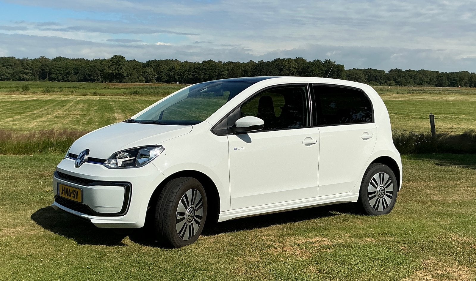 Volkswagen up! Elektromotor 82pk 5D 2017 Wit, Auto's, Volkswagen, 37 €/maand, Up!, Wit, Elektrisch