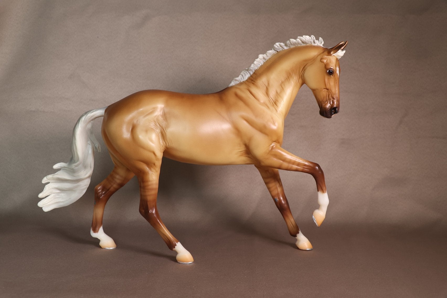 Breyer Miss Independent, Ophalen of Verzenden, Zo goed als nieuw, Paard, Beeldje of Figuurtje