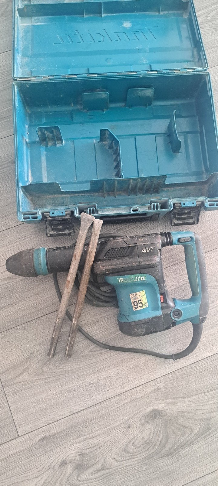 Makita HM0871C Breekhamer met 2 beitels, Ophalen of Verzenden