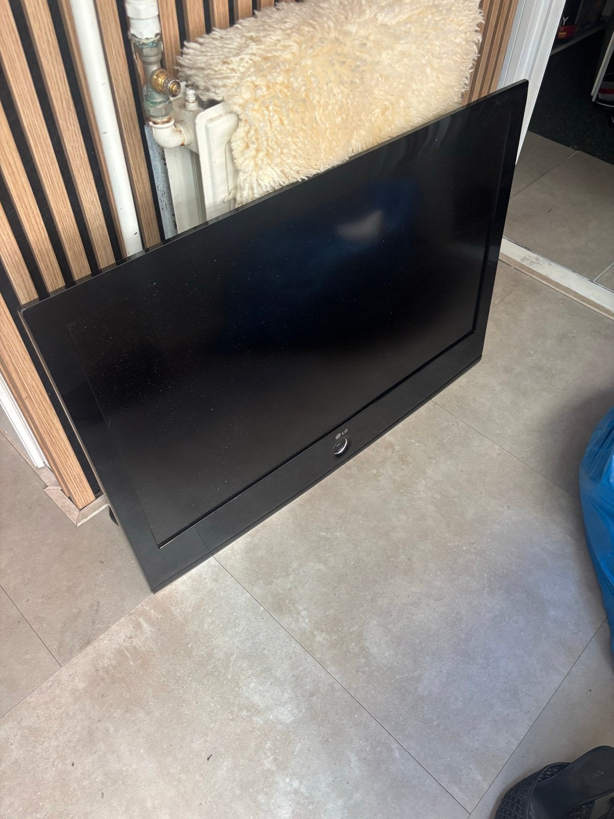 LG LCD TV - Goede staat, inclusief afstandsbediening