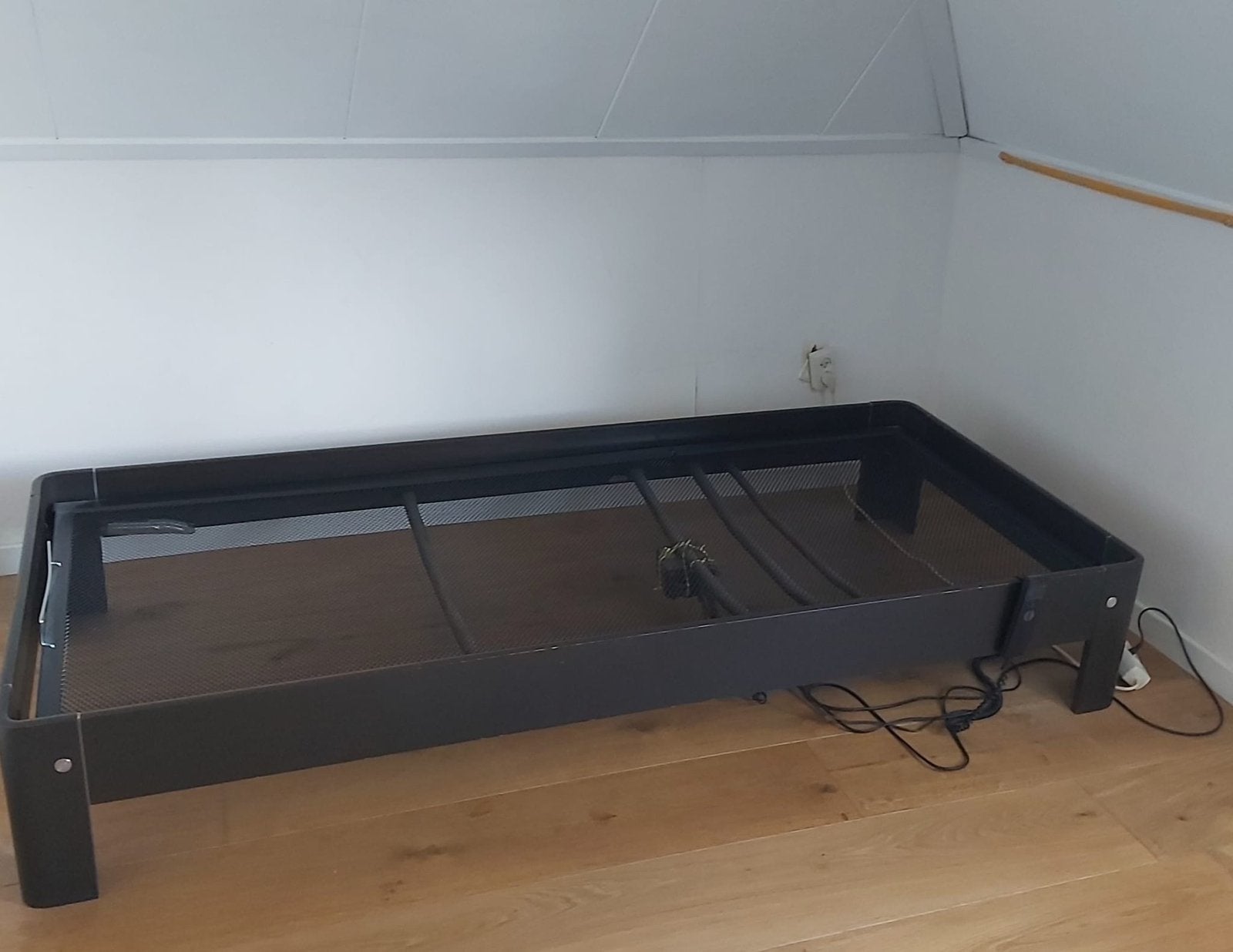 Auping electrisch verstelbaar bed, Ophalen, 90 cm, Eenpersoons, Hout