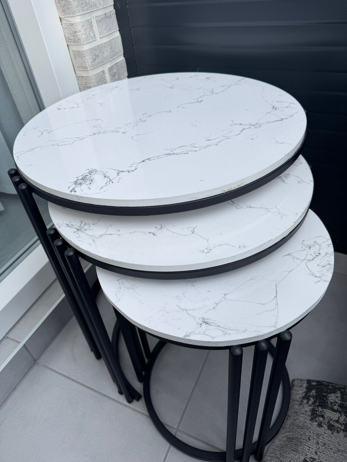 Set van 3 ronde bijzettafel met marmer blad, Ophalen, Minder dan 45 cm, Metaal of Aluminium, Rond