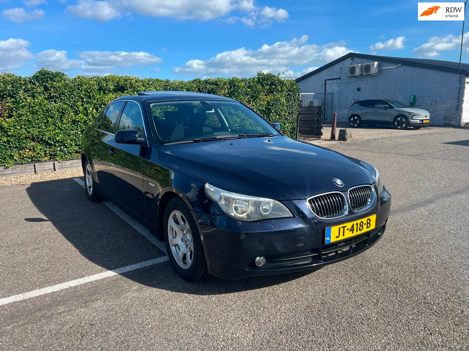 BMW 5-serie 523i Executive| PANO| AUT.|NETTE AUTO, Auto's, Automaat, 2497 cc, Parkeersensor, Blauw
