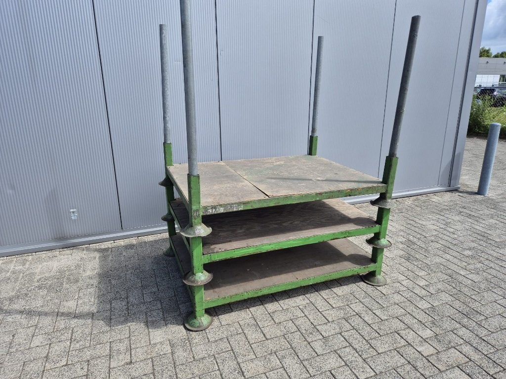 Stapelrack Opslagbok Metalen Bokken gebruikt 3 stuks 100,-, Doe-het-zelf en Verbouw, Steigers, Ophalen, Overige typen, Buitenvaart 2108C, Hoogeveen