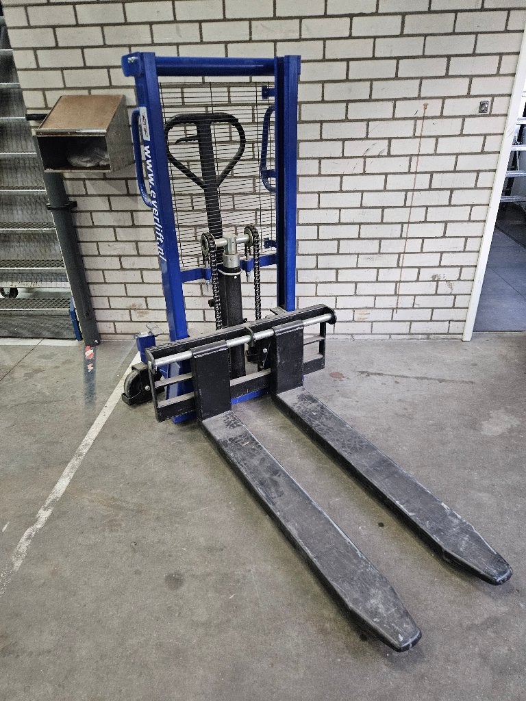Handmatige stapelaar 1000mm 1000kg, Ophalen