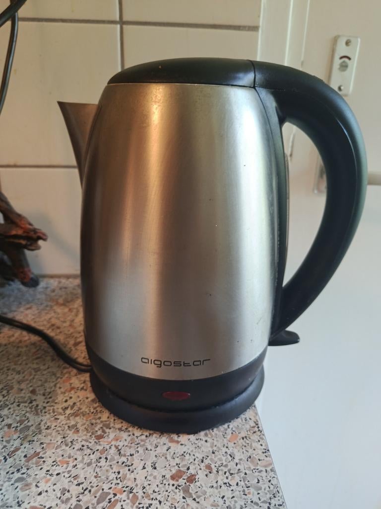 Aigostar Waterkoker - RVS, Draadloos, 1 tot 2 liter, Ophalen of Verzenden, Gebruikt, Rvs