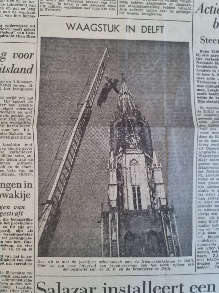 Artikel Nieuwekerkstoren Delft (1954), Verzamelen, Ophalen of Verzenden, 1940 tot 1960, Knipsel(s)
