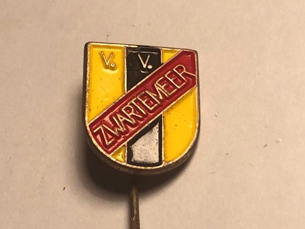 Metalen V.V. ZWARTEMEER VOETBALCLUB Speld., Verzamelen, Verzenden, Zo goed als nieuw, Sport, Speldje of Pin