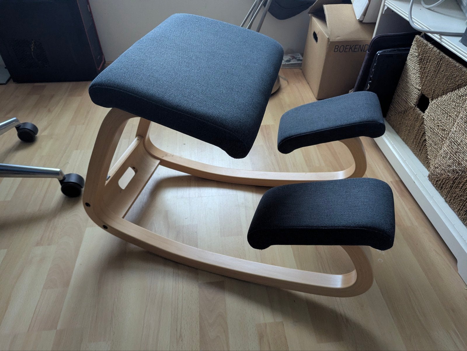 Varier Stokke Variable Balans Kniestoel - Ergonomisch, Ophalen, Zo goed als nieuw, Stof, Ergonomisch, Modern