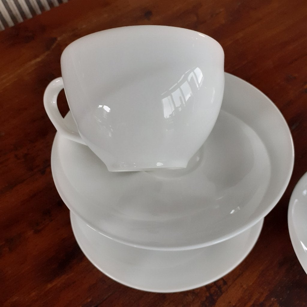 Wedgwood SOLAR Bone China  4 Kop en schotels Ø 9 cm, Huis en Inrichting, Ophalen of Verzenden, Zo goed als nieuw, Kop(pen) en/of Schotel(s)