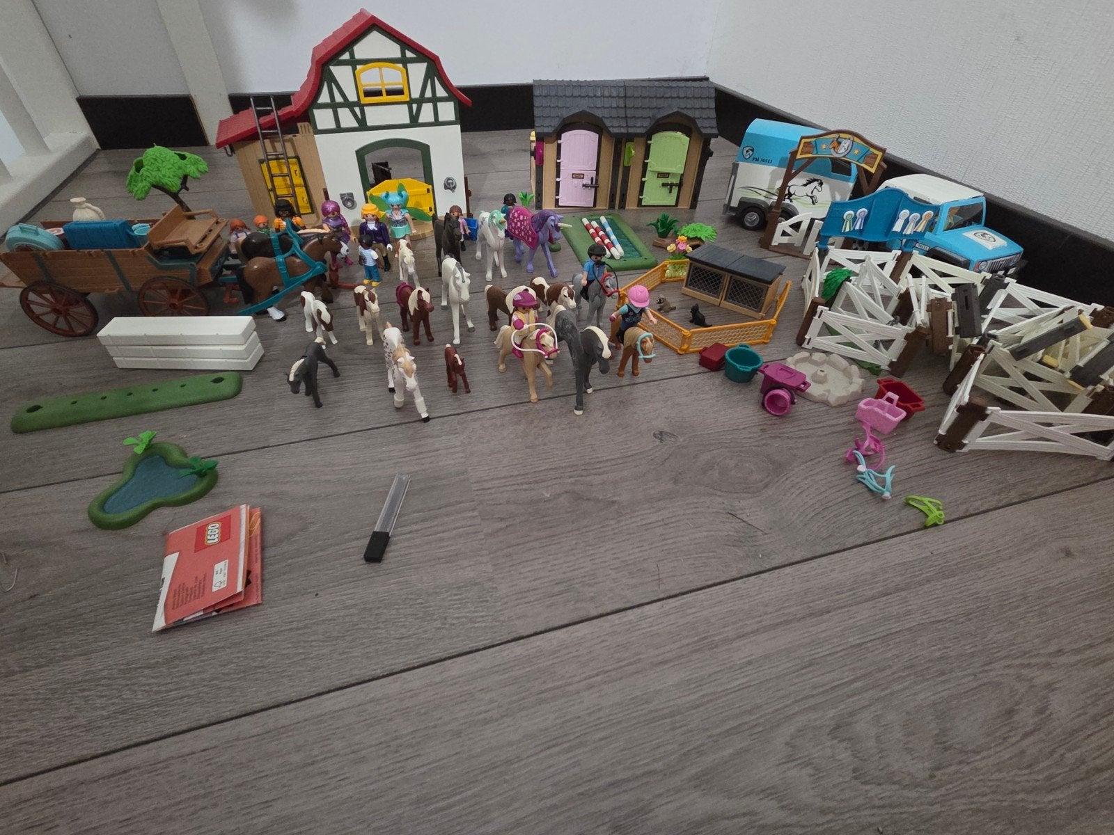 Grote Playmobil paardenstal en trailer set met veel extra's, Ophalen of Verzenden, Gebruikt, Jongen of Meisje