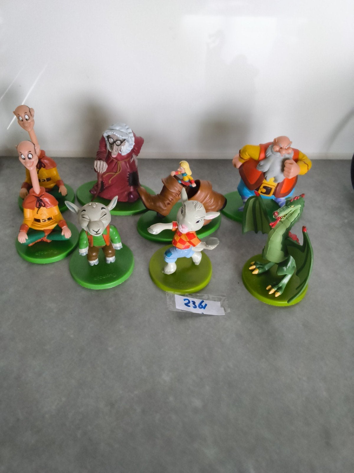 Efteling popjes 8cm, Ophalen of Verzenden, Zo goed als nieuw, Beeldje of Poppetje