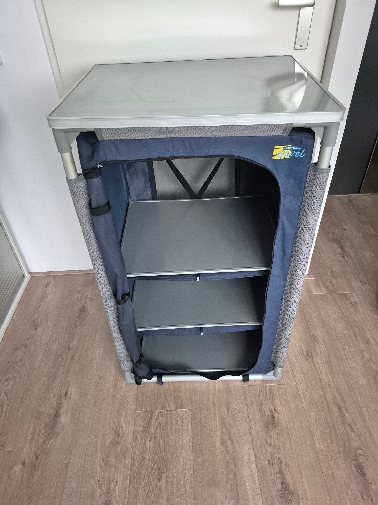 Camping kastje, Caravans en Kamperen, Kampeermeubelen, Ophalen of Verzenden, Zo goed als nieuw, Campingkast