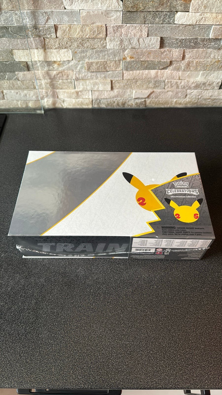 Goedkoopste Sealed 25 Celebrations Ultra-Premium Collection, Hobby en Vrije tijd, Verzamelkaartspellen | Pokémon, Nieuw, Boosterbox