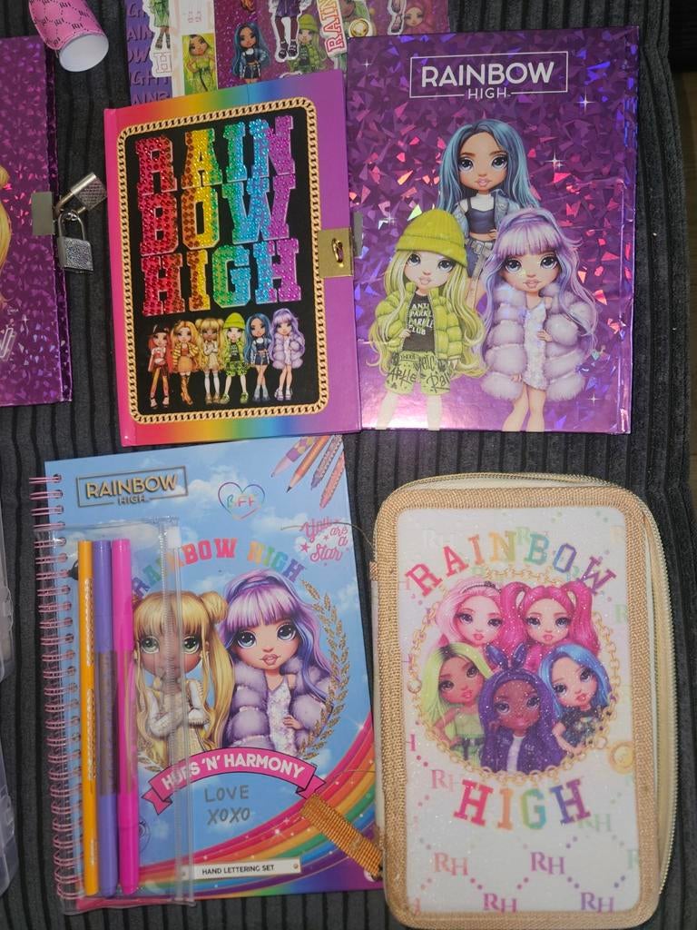 Rainbow High pakket €15,00, Ophalen of Verzenden, Zo goed als nieuw, Jongen of Meisje