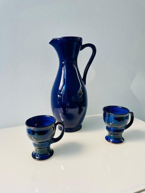 Scandinavische kobaltblauwe keramische set – kan en 2 kelken, Ophalen of Verzenden