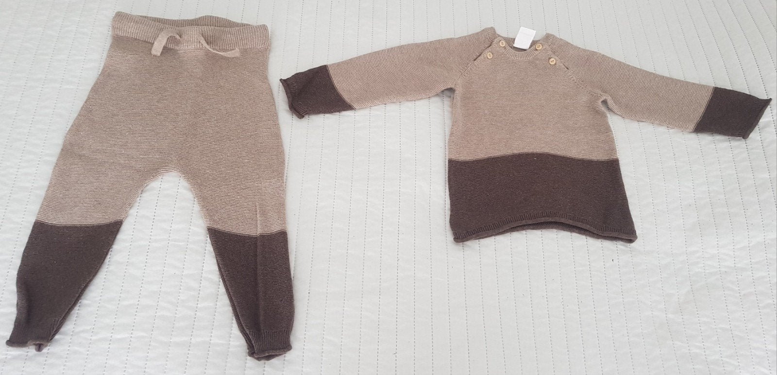 Baby kleding setje broek trui bruin beige maat 74 broekje, H&M, Zo goed als nieuw, Setje, Verzenden