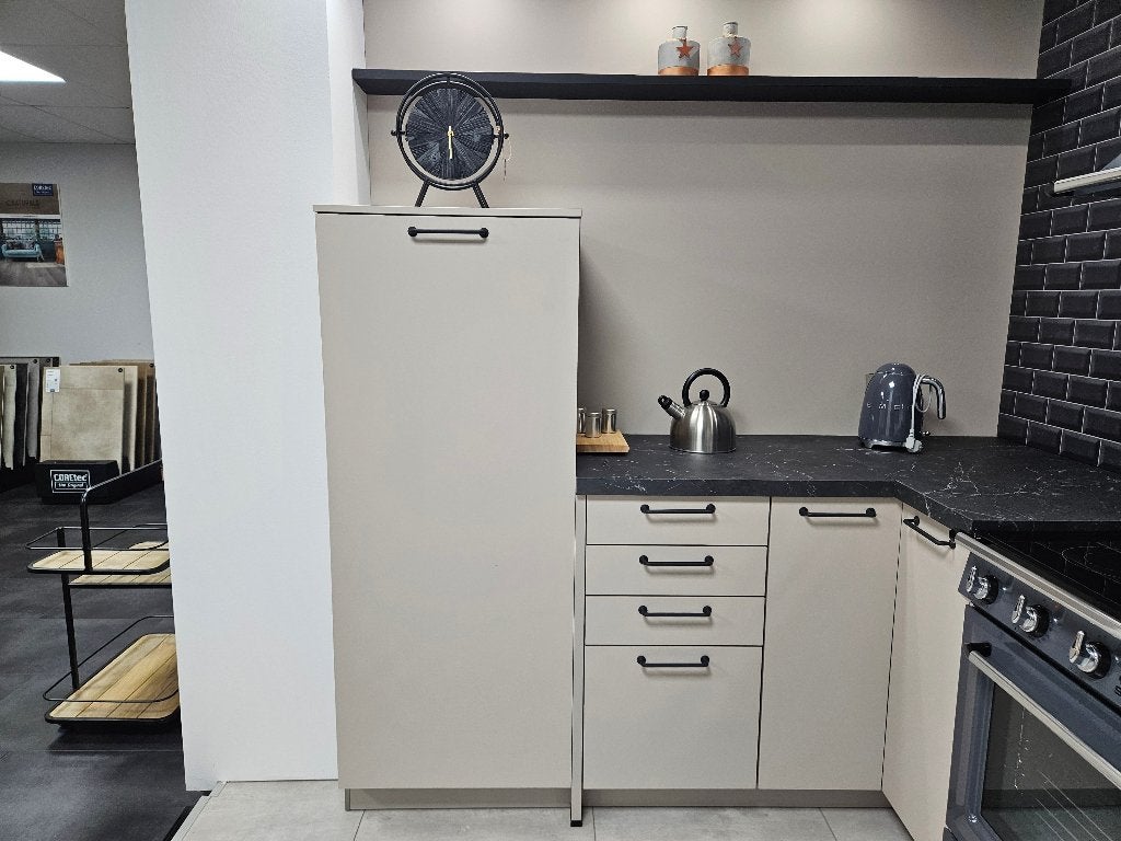 Showroomkeuken Kasmir met smeg en bosch apparatuur, Huis en Inrichting, Ophalen, 200 cm of meer, 200 cm of meer, 50 tot 75 cm