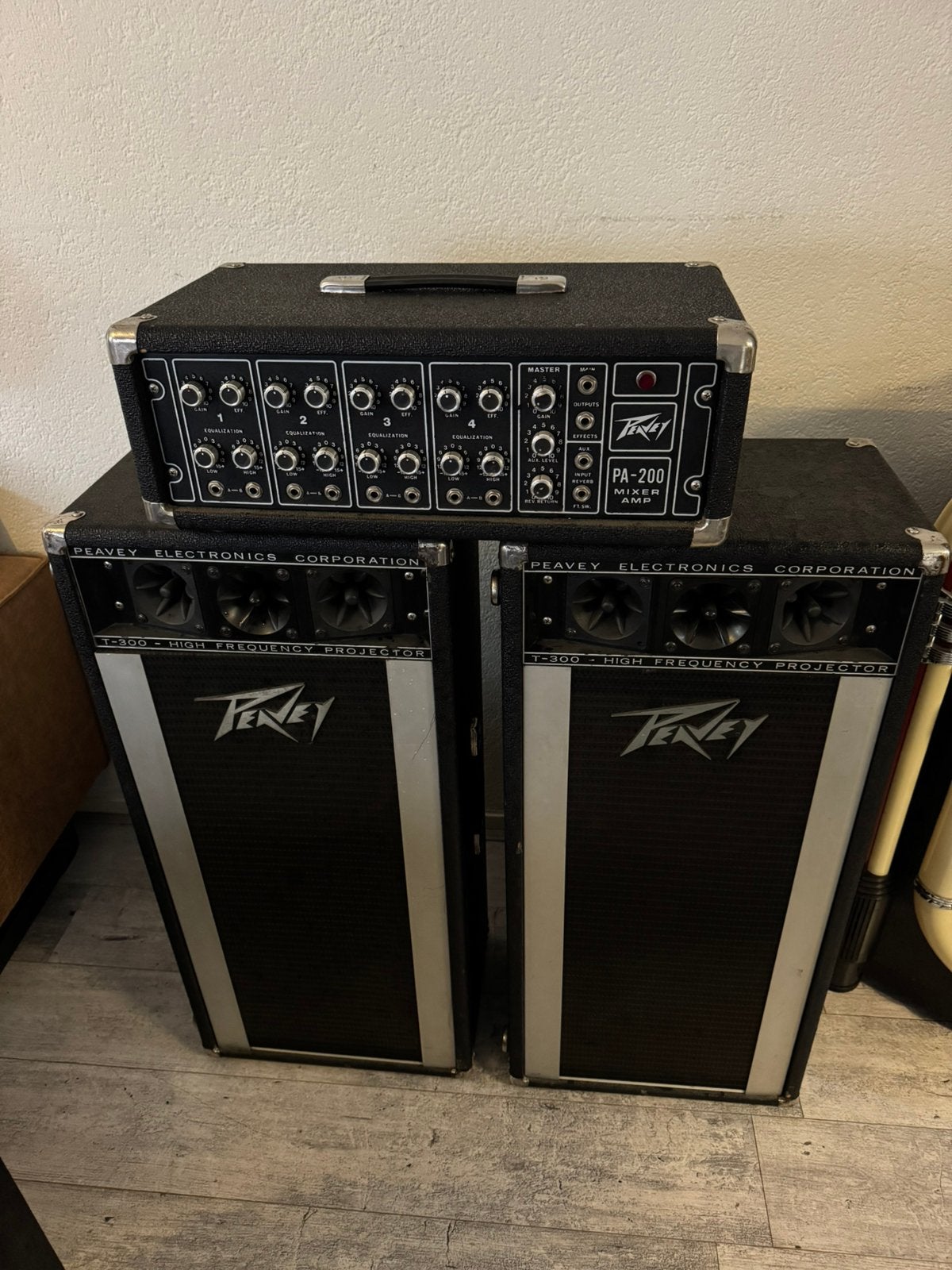 Peavy T-300 speakers  met PA-200 mixer, Muziek en Instrumenten, Ophalen, Zo goed als nieuw, Minder dan 500 watt