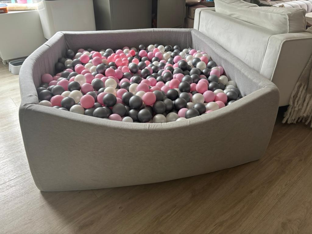 Vierkante ballenbak met +/- 1000 ballen, Ophalen, Gebruikt, Jongen of Meisje
