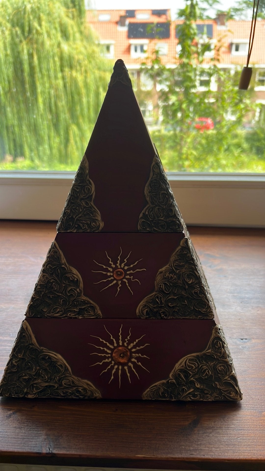 Indonesisch (Bali) decoratieve piramide houten opbergdoos, Ophalen