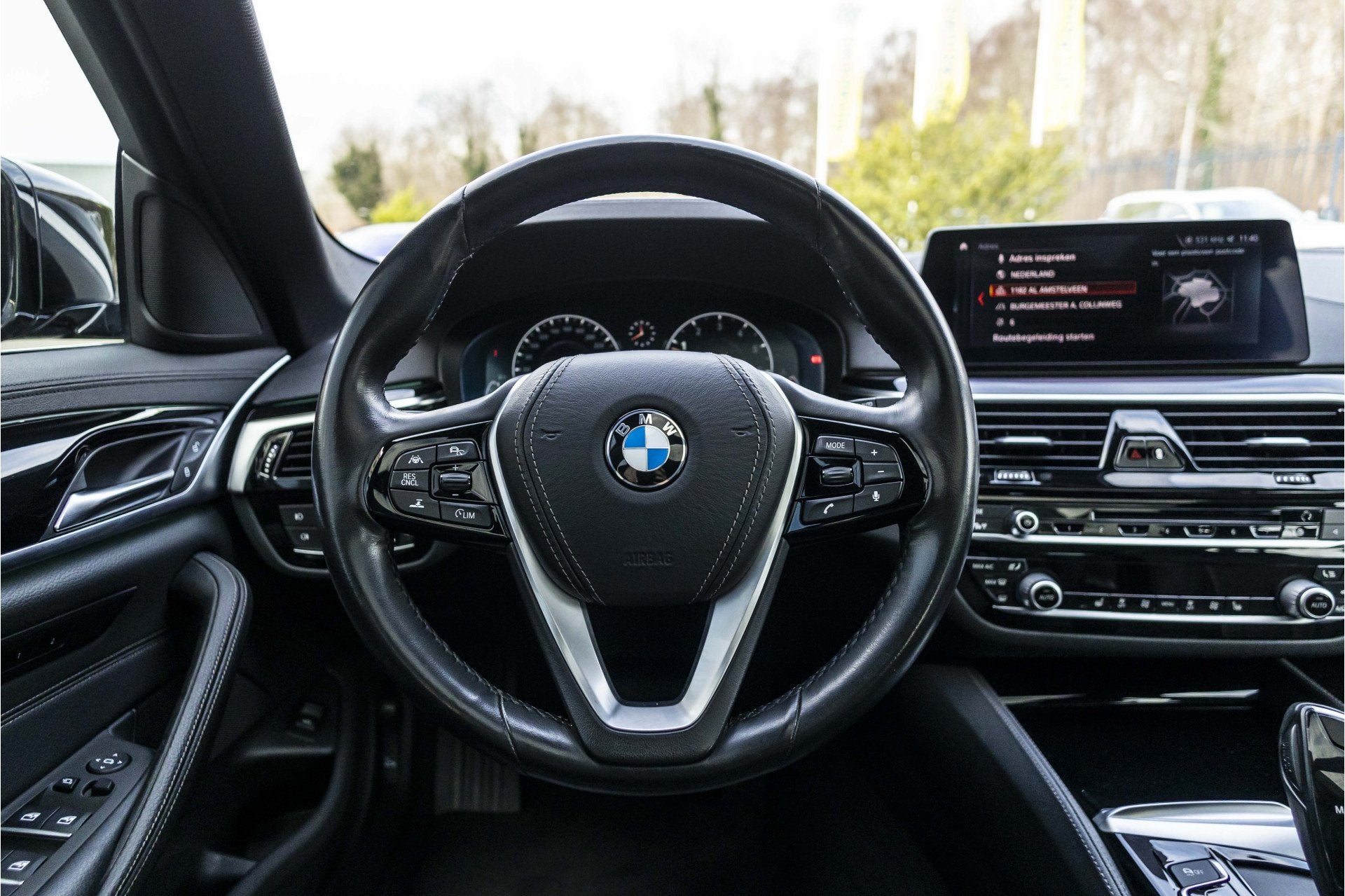 Foto 20 van BMW 5 Serie Touring 520i High Executive