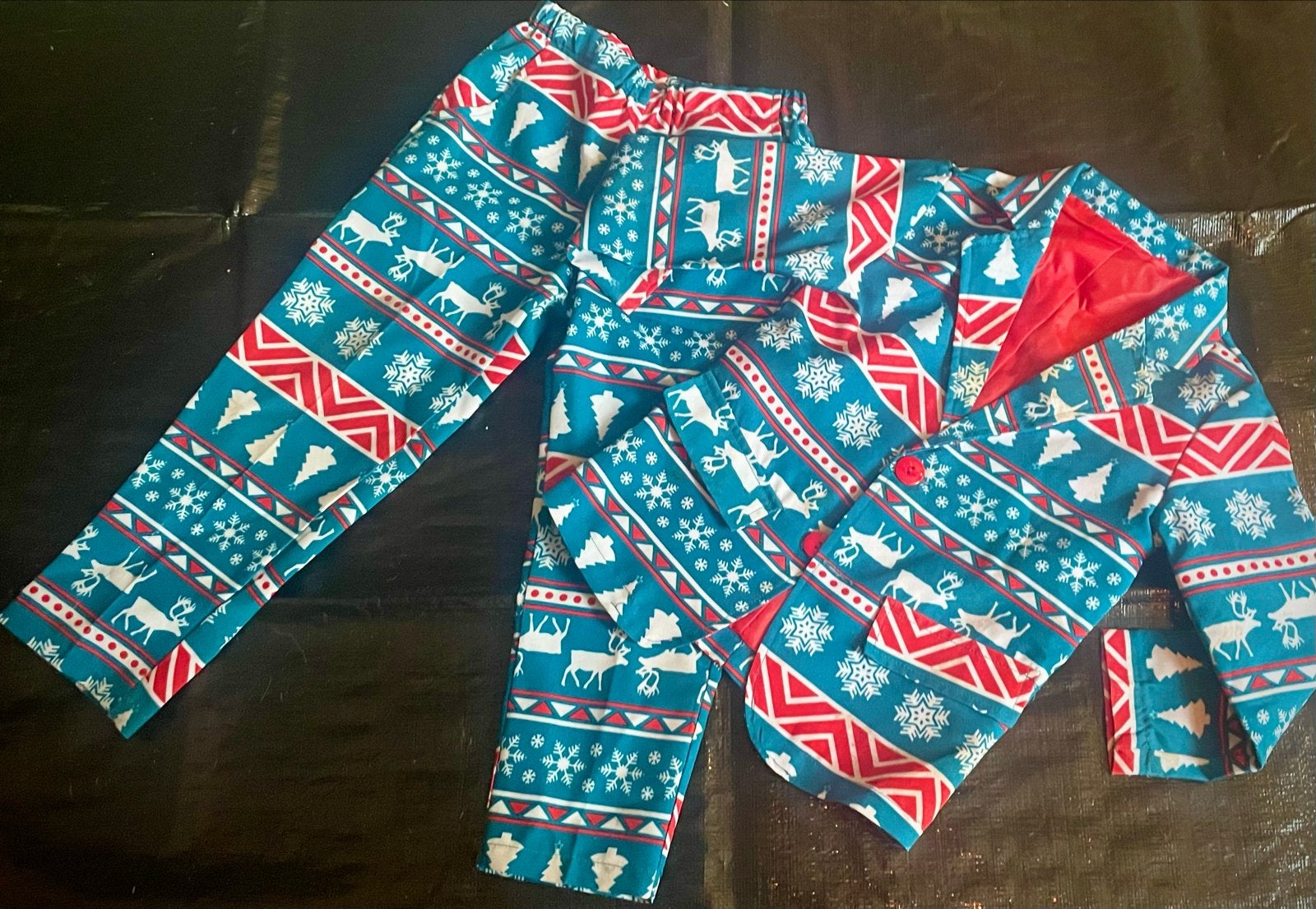 Leuk Kerstpak met rendieren en sneeuwvlokken. Maat: 104, Kinderen en Baby's, Ophalen of Verzenden, Zo goed als nieuw, Jongen