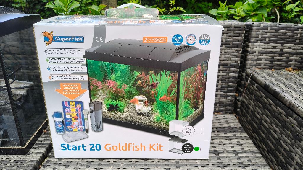 Aquarium 20 ltr met toebehoren, Dieren en Toebehoren, Vissen | Aquaria en Toebehoren, Gebruikt, Leeg aquarium, Inclusief deksel