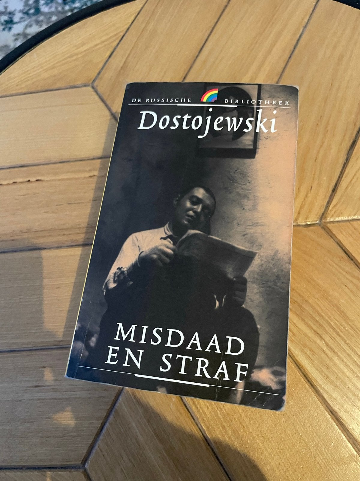 Misdaad en Straf - Dostojevski (De Russische Bibliotheek), Ophalen of Verzenden, Gelezen, Europa overig
