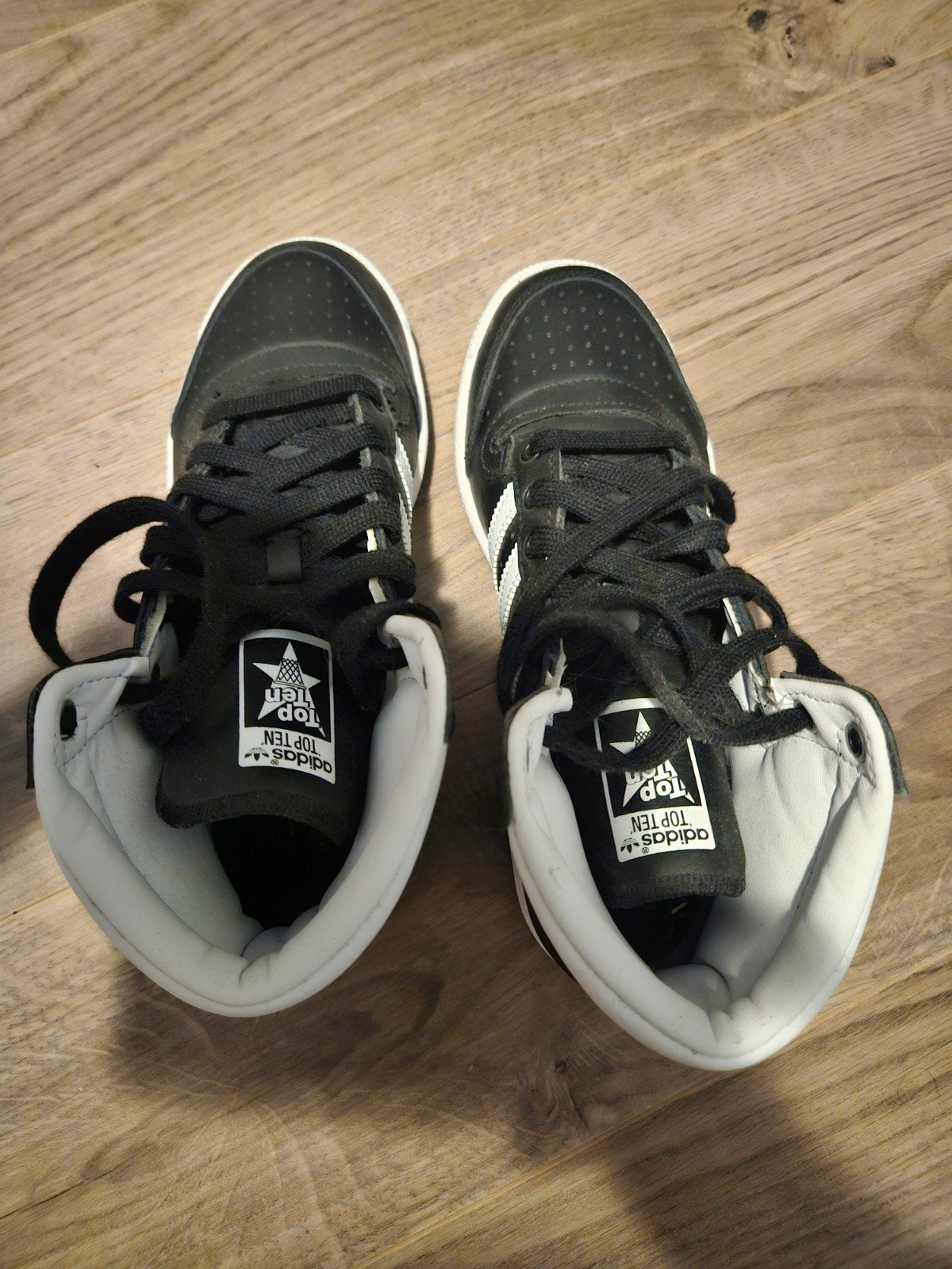 Adidas sneakers dames maat 36 - Zo goed als nieuw, Ophalen, Adidas, Wit, Sneakers of Gympen