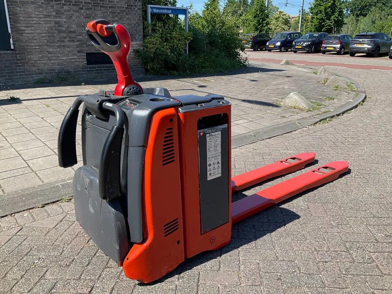 Linde T20AP 2000KG LANGE LEPELS PALLETWAGEN / HEFTRUCK, Linde, Marconistraat 2
3133KL  Vlaardingen, NL, Yilmaz Heftrucks, Elektrisch