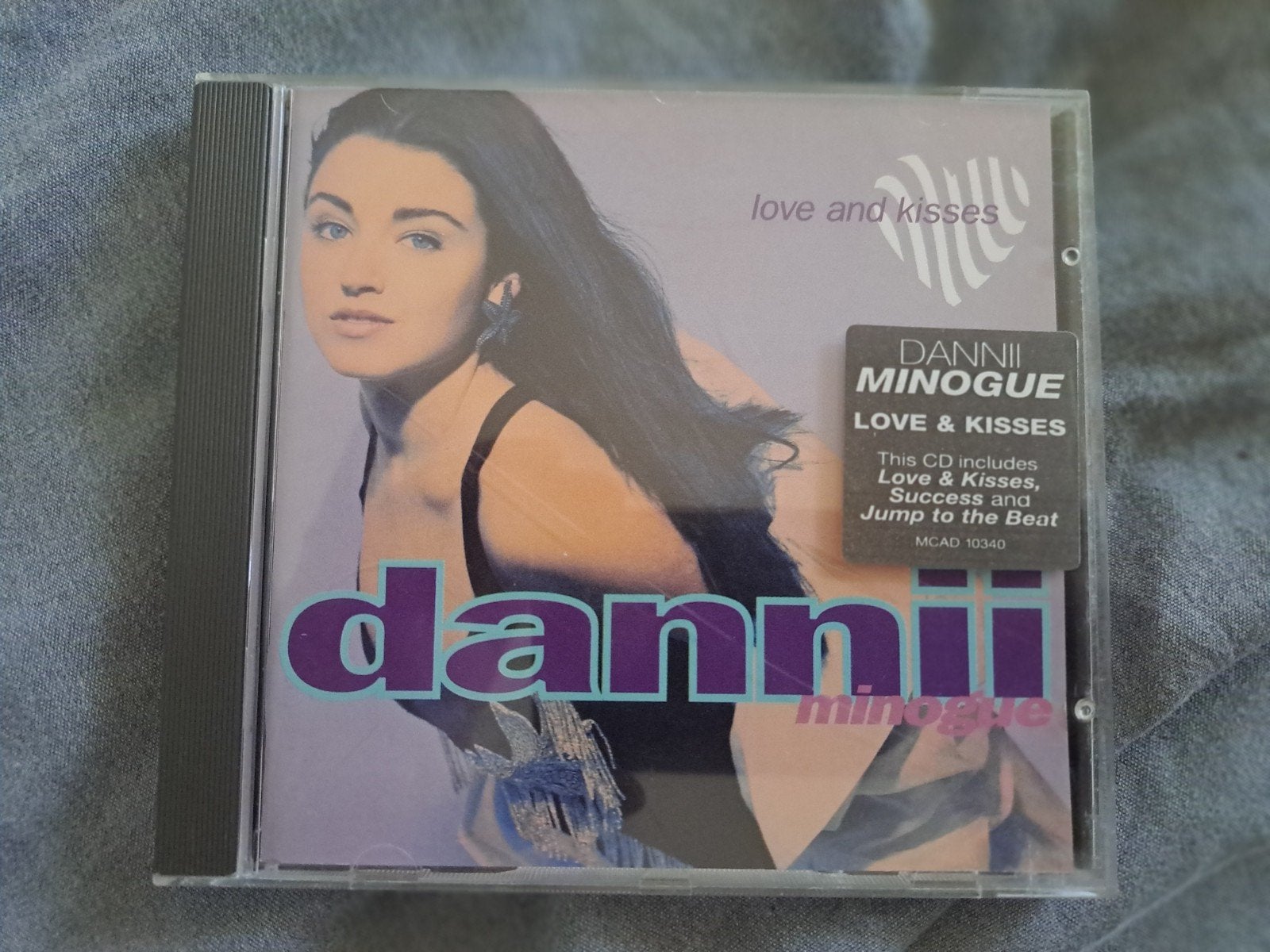 Dannii Minogue - Love and Kisses CD (Pop, 1991), Inclusief boekje, Gebruikt, Pop, Ophalen of Verzenden