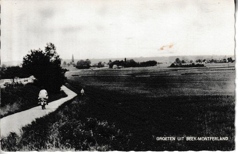 GROETEN uit BEEK - MONTFERLAND, Verzamelen, Ansichtkaarten | Nederland, Ophalen of Verzenden, 1940 tot 1960, Gelopen, Gelderland