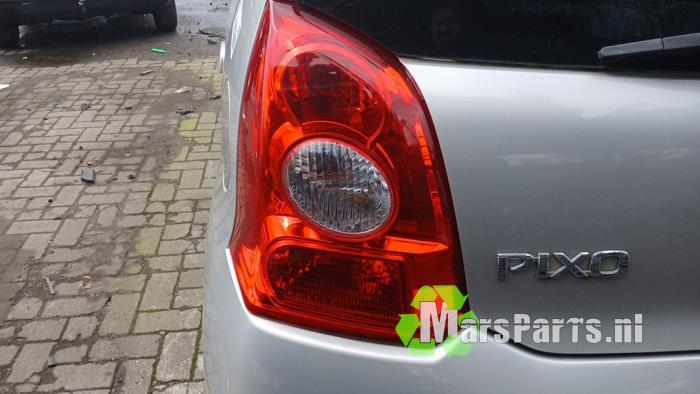 Achterlicht links van een Nissan Pixo, Gebruikt, -, -, Ophalen of Verzenden