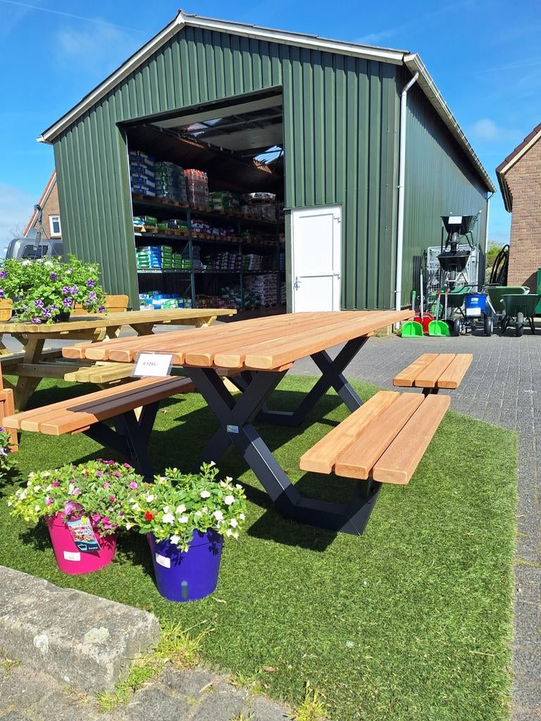 Picknicktafel hardhout, metalen frame, open instap, Tuin en Terras, Ophalen, Nieuw, Rechthoekig, Hout