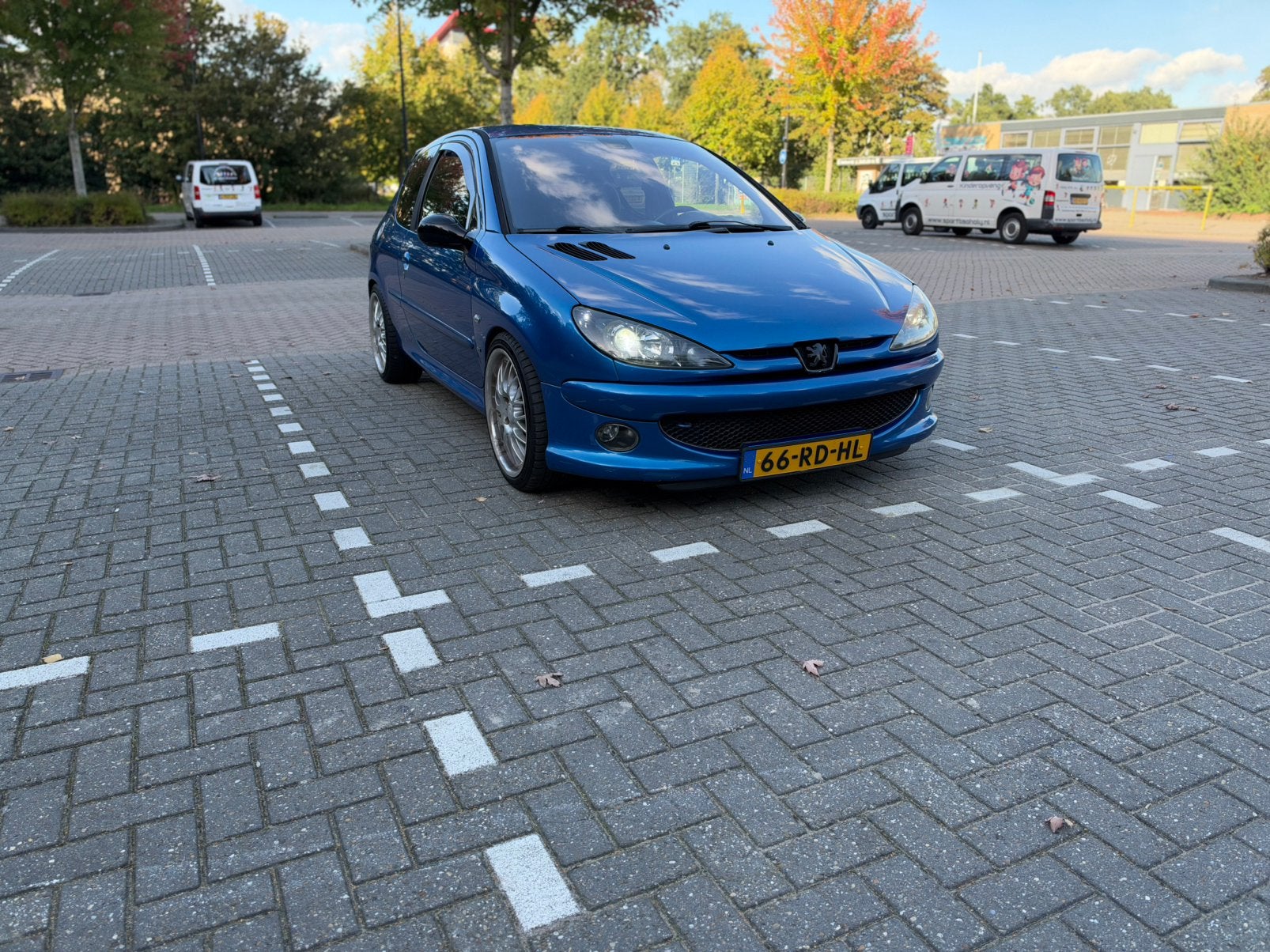 Peugeot 206 2.0 GTI 16V 3D 2005 Blauw, 1025 kg, 136 pk, 40 €/maand, Zwart