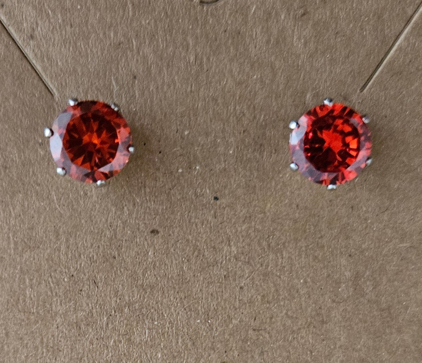 oorknopjes, Ophalen of Verzenden, Nieuw, Rood, Overige materialen