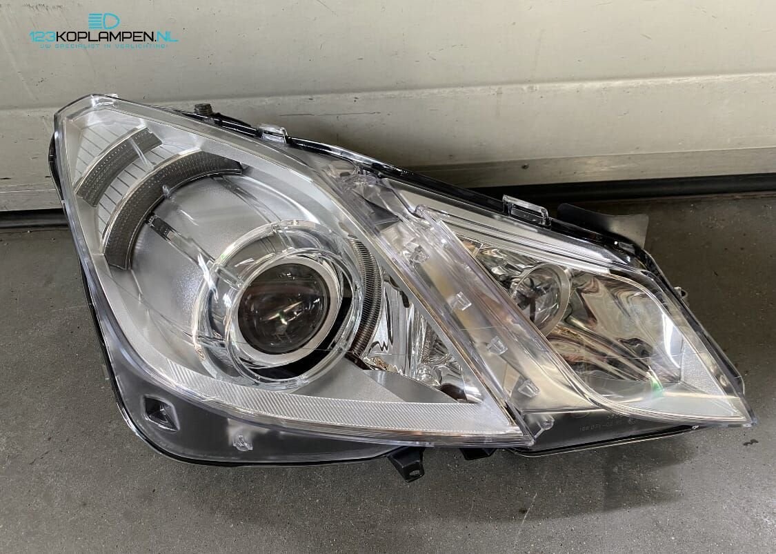 Mercedes E Klasse W207 Bi Xenon Koplamp rechts