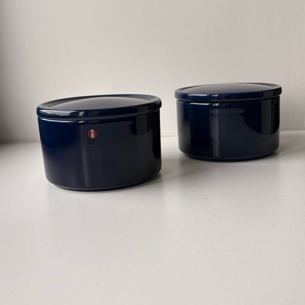 Iittala dekselschaaltjes (2x) blauw, design Kai Franck, Ophalen of Verzenden, Zo goed als nieuw, Porselein, Overige stijlen