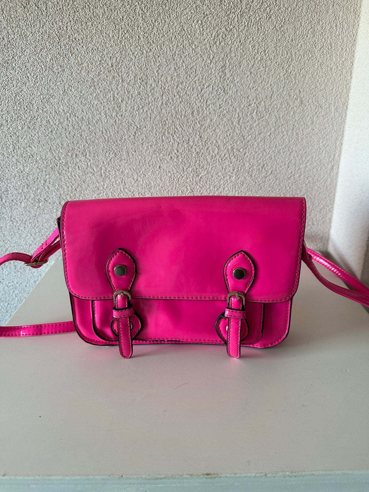 Invito Schoudertasje Neon Roze, Ophalen of Verzenden, Gebruikt, Roze, Schoudertasje