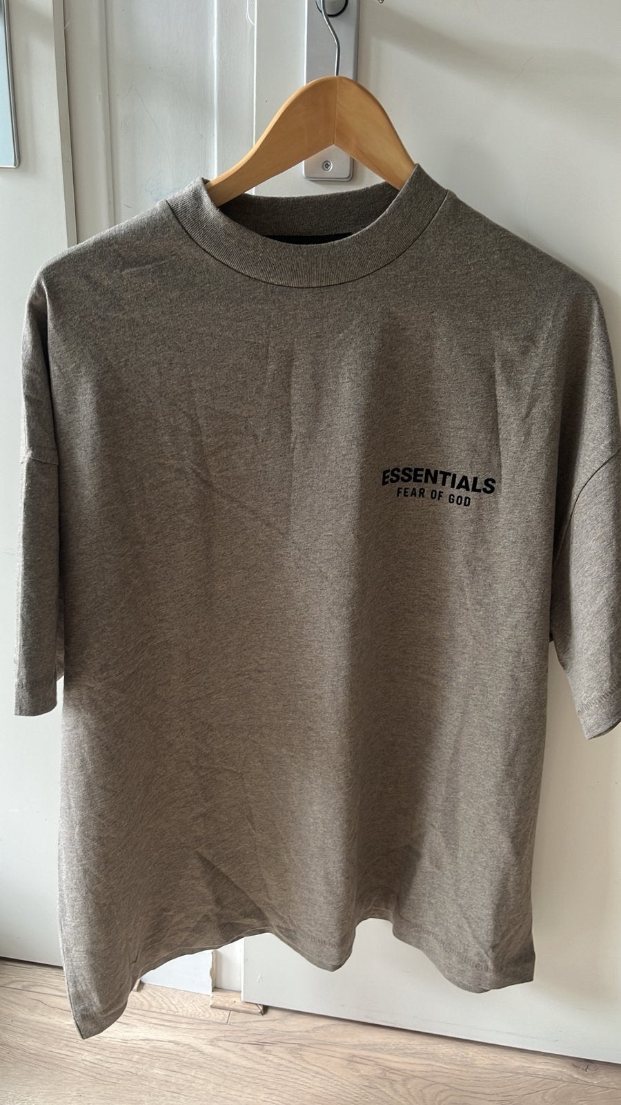 Essentials fear of god t shirt grijs, Kleding | Heren, Ophalen of Verzenden, Zo goed als nieuw, Maat 48/50 (M), Grijs