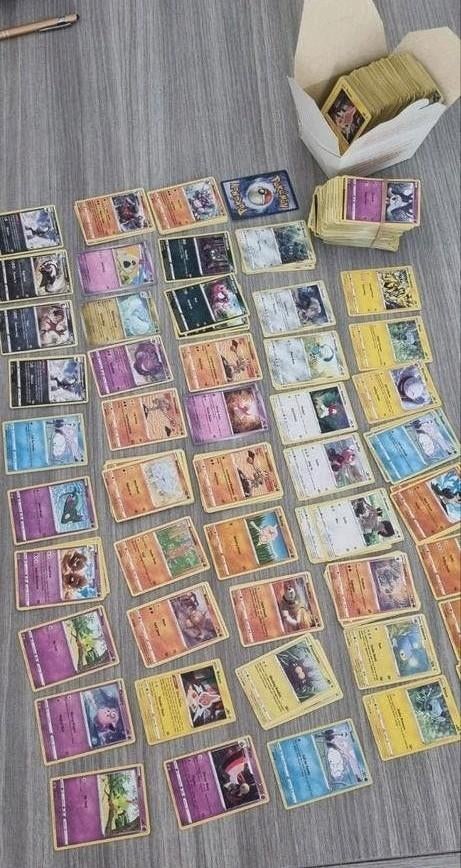 500 pokémon kaarten de Sword & Shield set, Hobby en Vrije tijd, Verzamelkaartspellen | Pokémon, Ophalen of Verzenden, Zo goed als nieuw